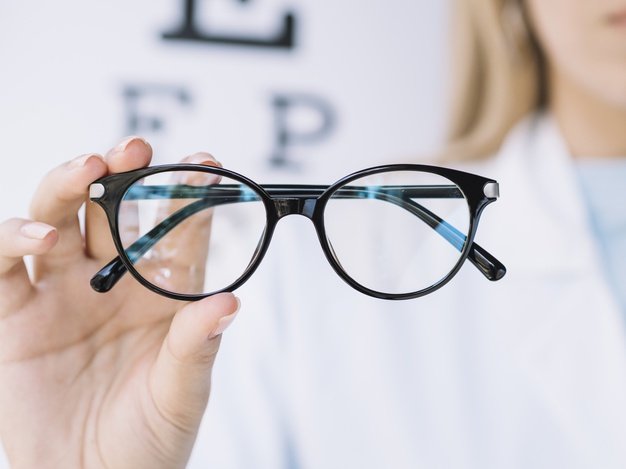 Do You Know Prism Glasses Can Relieve Eye Strain? - Evershine Optical
